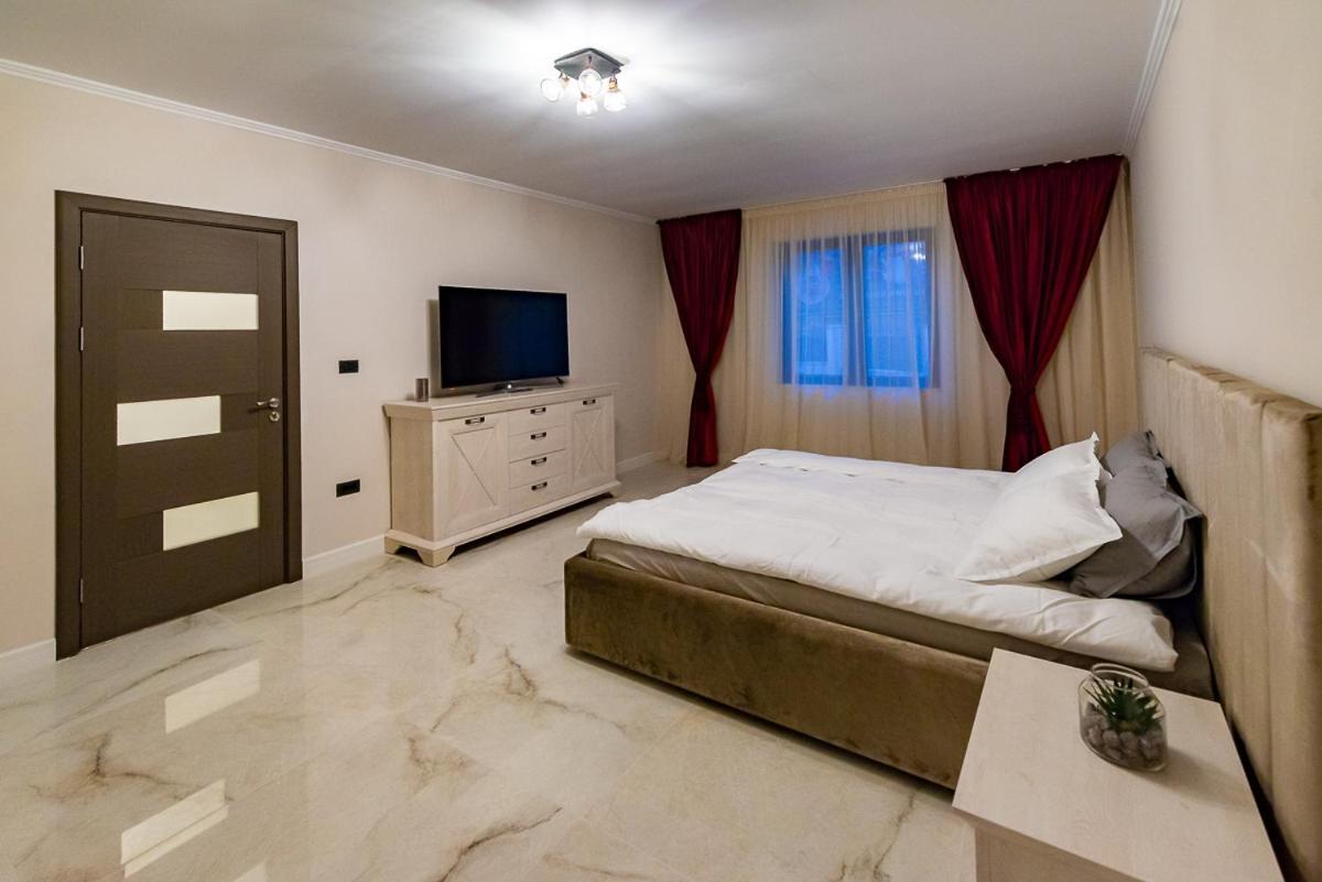 Moky Rezident Apartment Arad Exterior photo