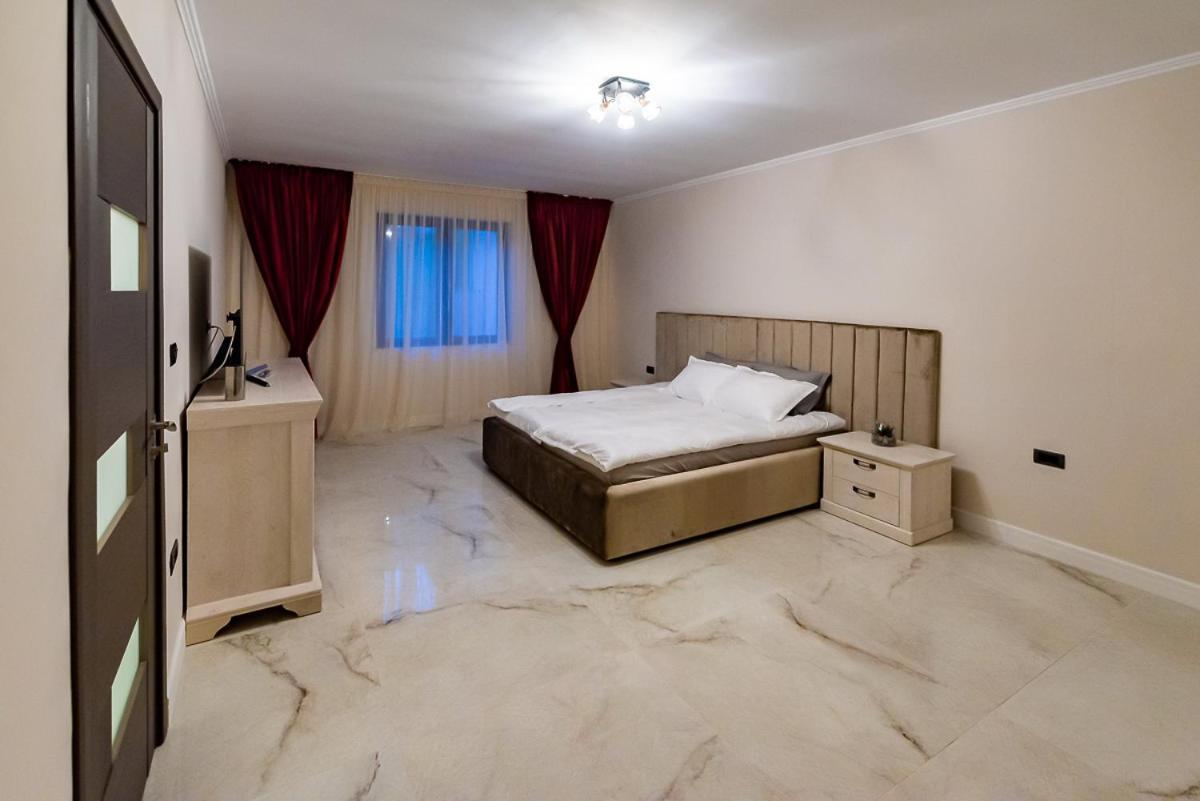 Moky Rezident Apartment Arad Exterior photo